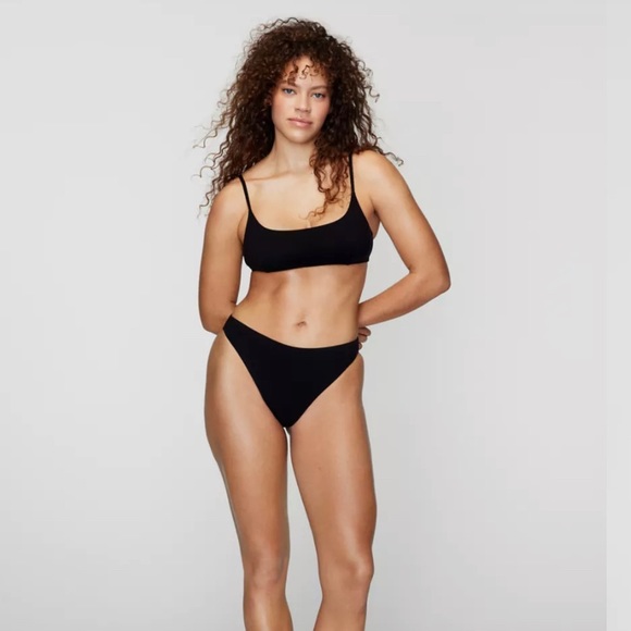 Artizia Babaton Scoop Neck Bikini Top Sz XS Black - Picture 3 of 8